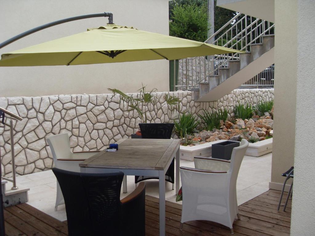 Apartments Ilona Novi Vinodolski Luaran gambar
